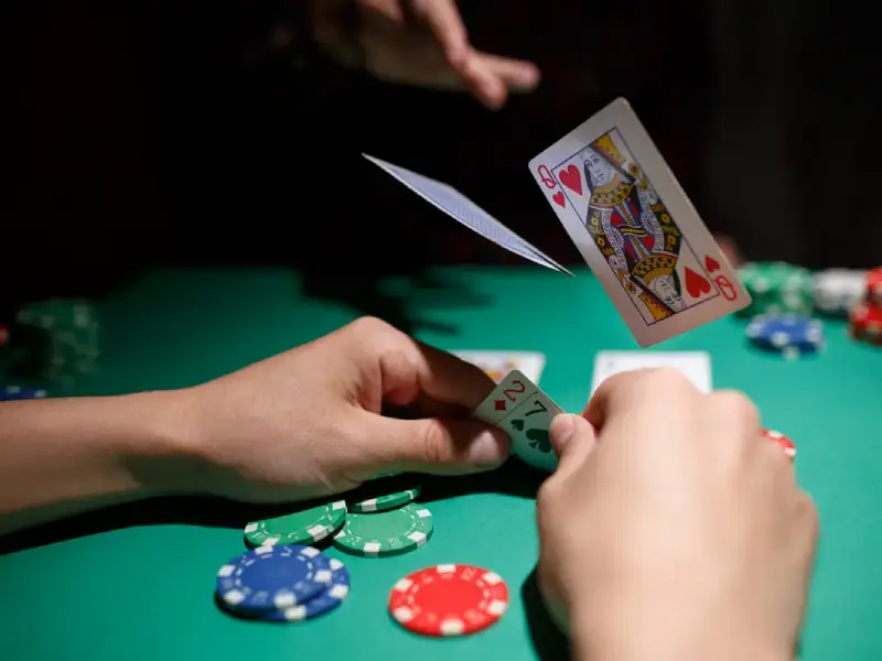 Game bài Poker đổi thưởng uy tín là trò gì?